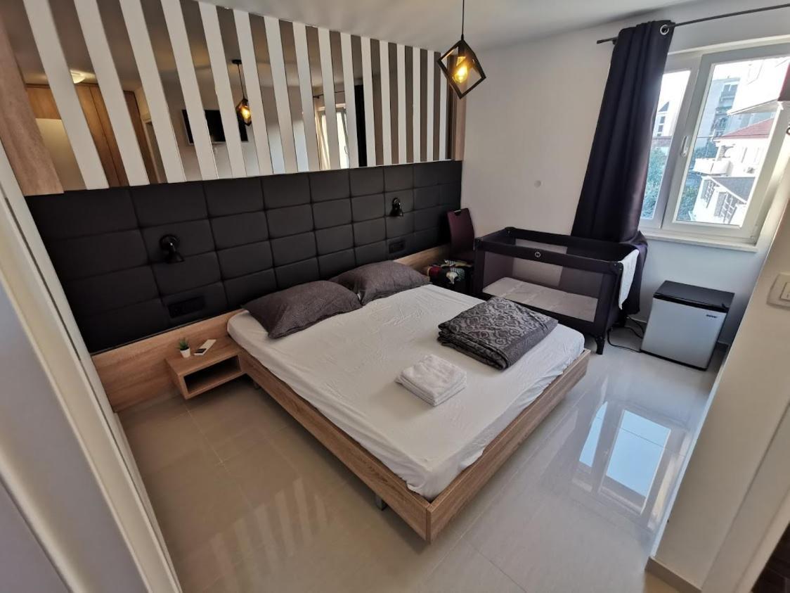 Elizabeta Deluxe Rooms Biograd Na Moru Exterior foto